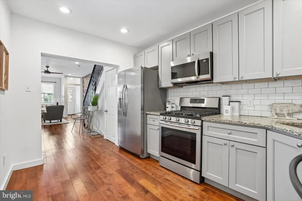 2208 E DICKINSON STREET Philadelphia, PA 19146