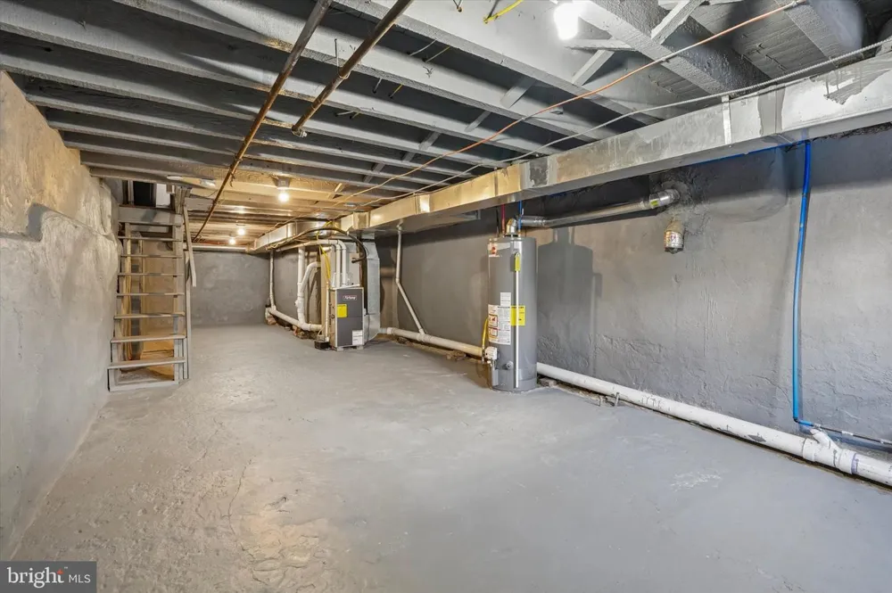 2208 E DICKINSON STREET Philadelphia, PA 19146