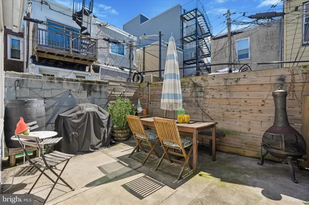 2208 E DICKINSON STREET Philadelphia, PA 19146
