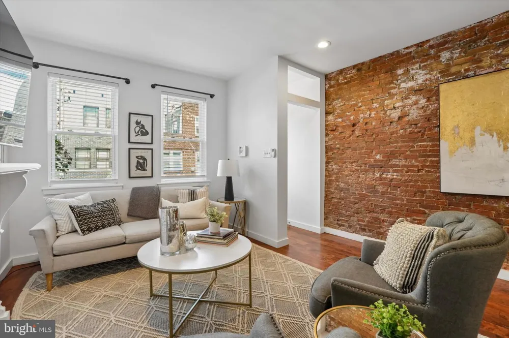 2208 E DICKINSON STREET Philadelphia, PA 19146
