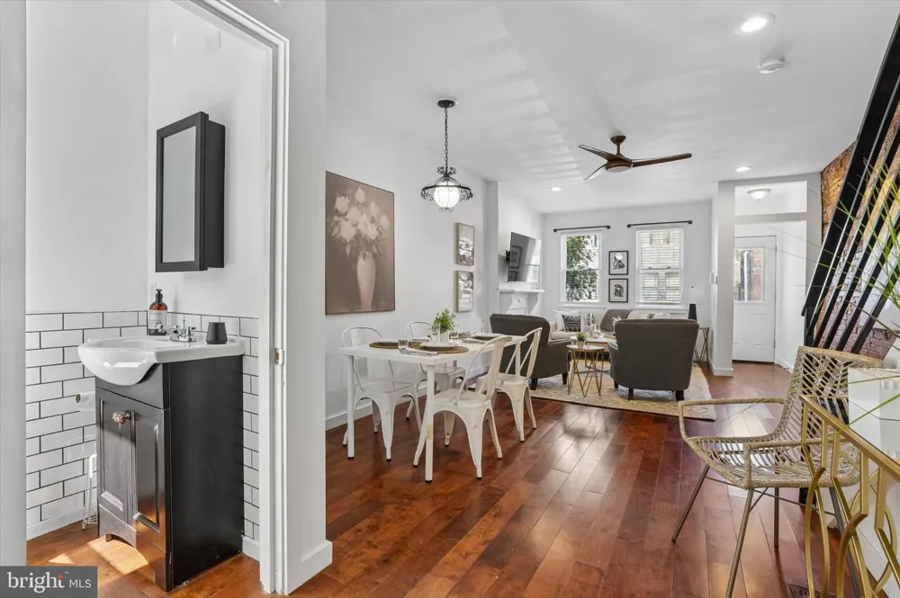 2208 E DICKINSON STREET Philadelphia, PA 19146