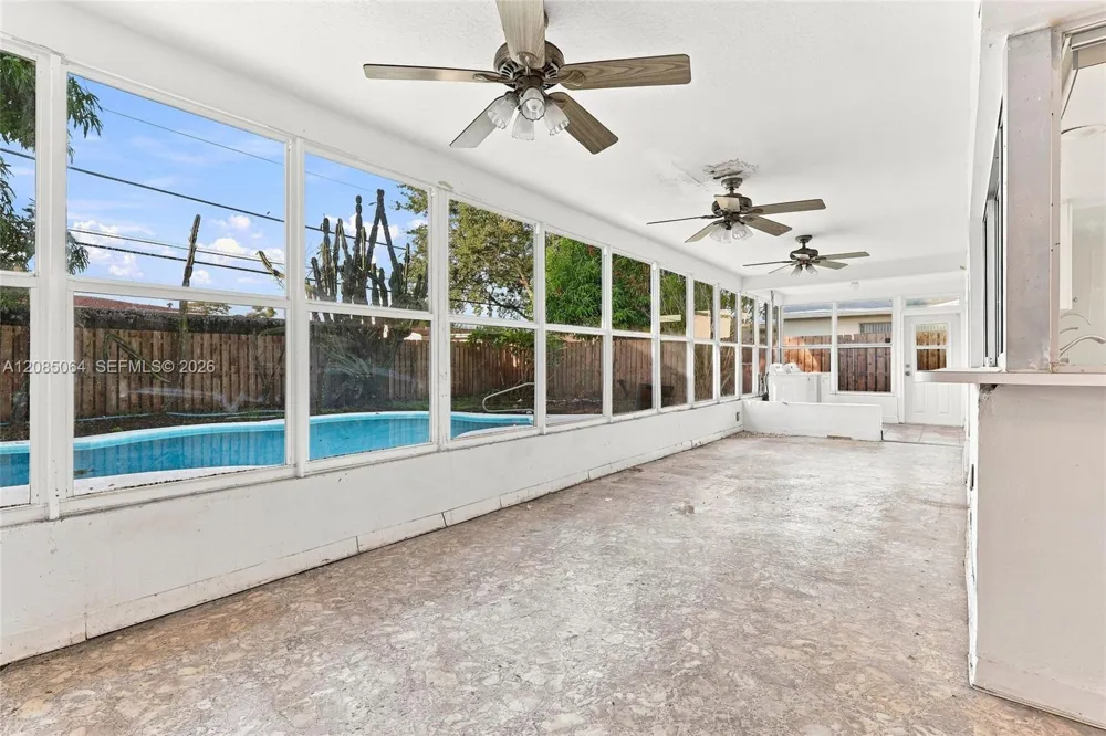 7470 NW 21st Ct Sunrise, FL 33313