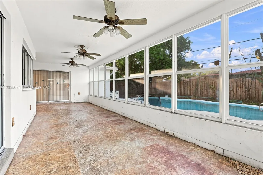 7470 NW 21st Ct Sunrise, FL 33313