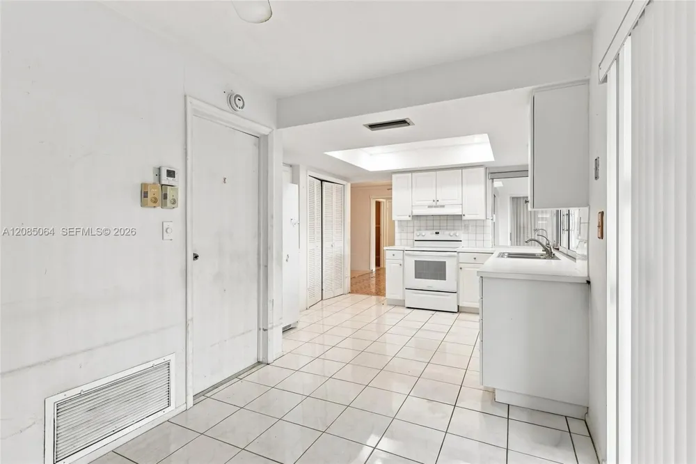 7470 NW 21st Ct Sunrise, FL 33313
