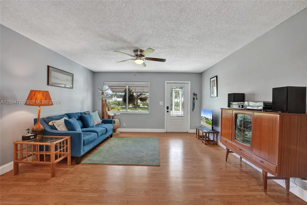 2083 SW 13th Ave Boynton Beach, FL 33426