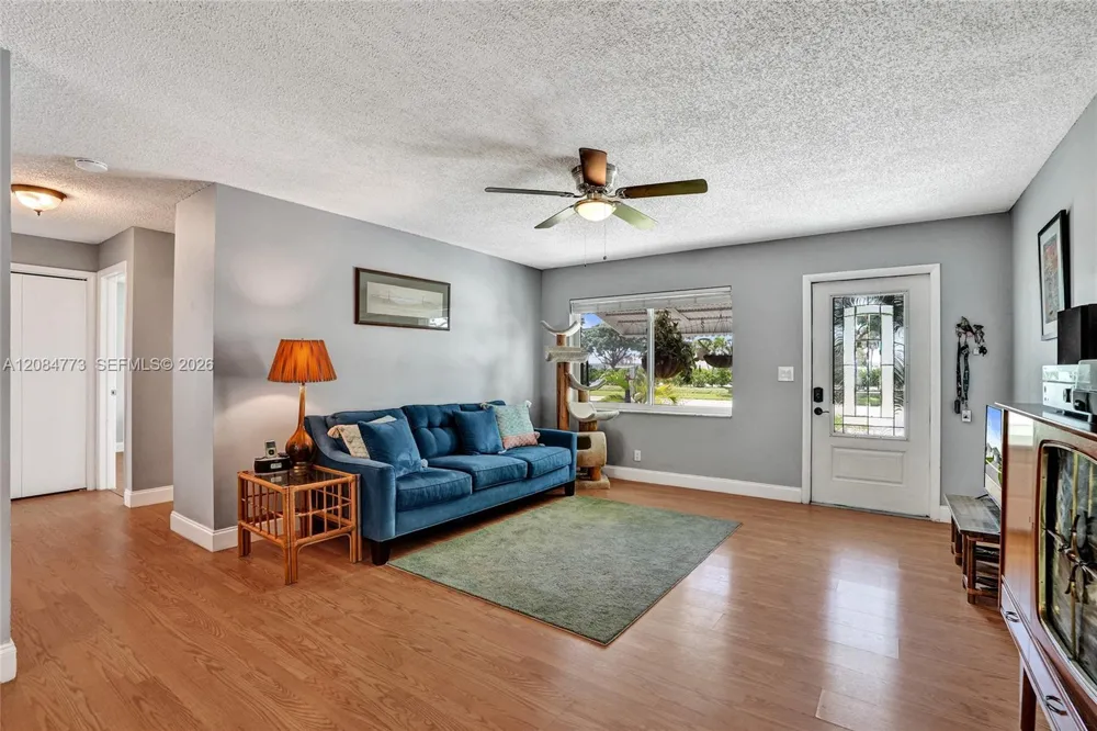 2083 SW 13th Ave Boynton Beach, FL 33426