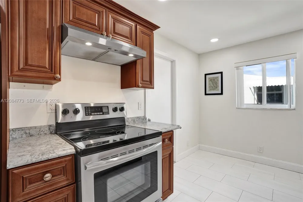 2083 SW 13th Ave Boynton Beach, FL 33426