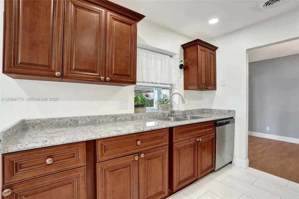 2083 SW 13th Ave Boynton Beach, FL 33426