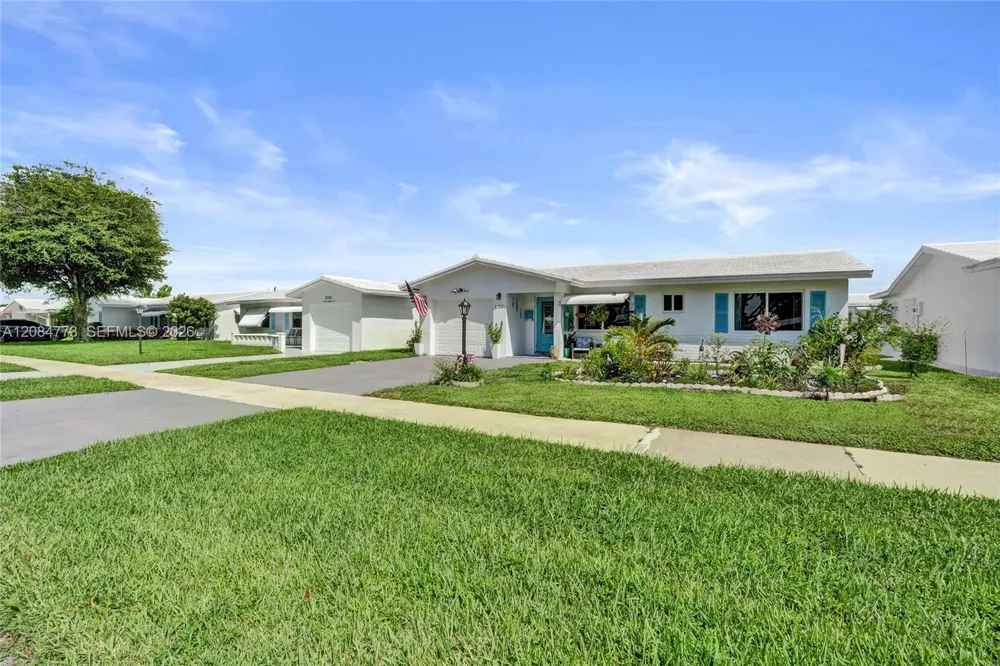 2083 SW 13th Ave Boynton Beach, FL 33426