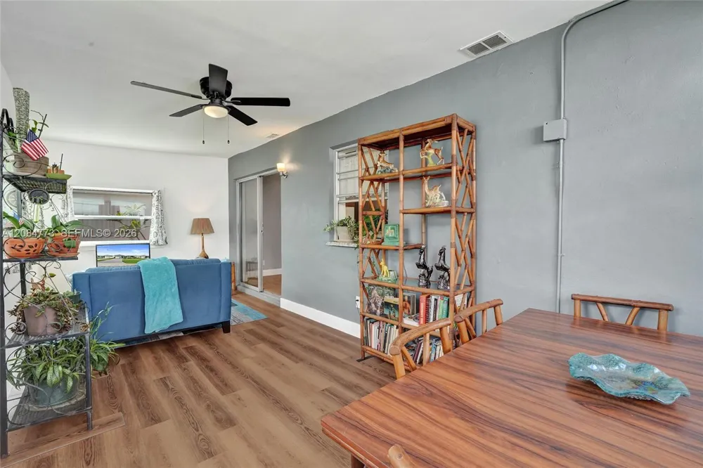2083 SW 13th Ave Boynton Beach, FL 33426