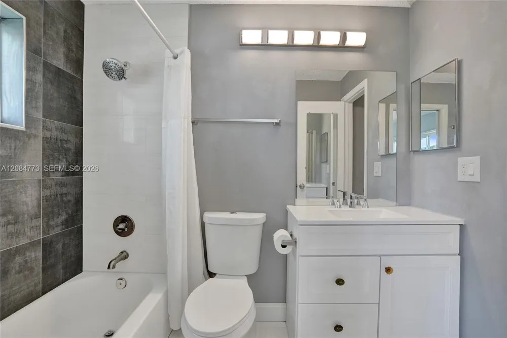 2083 SW 13th Ave Boynton Beach, FL 33426