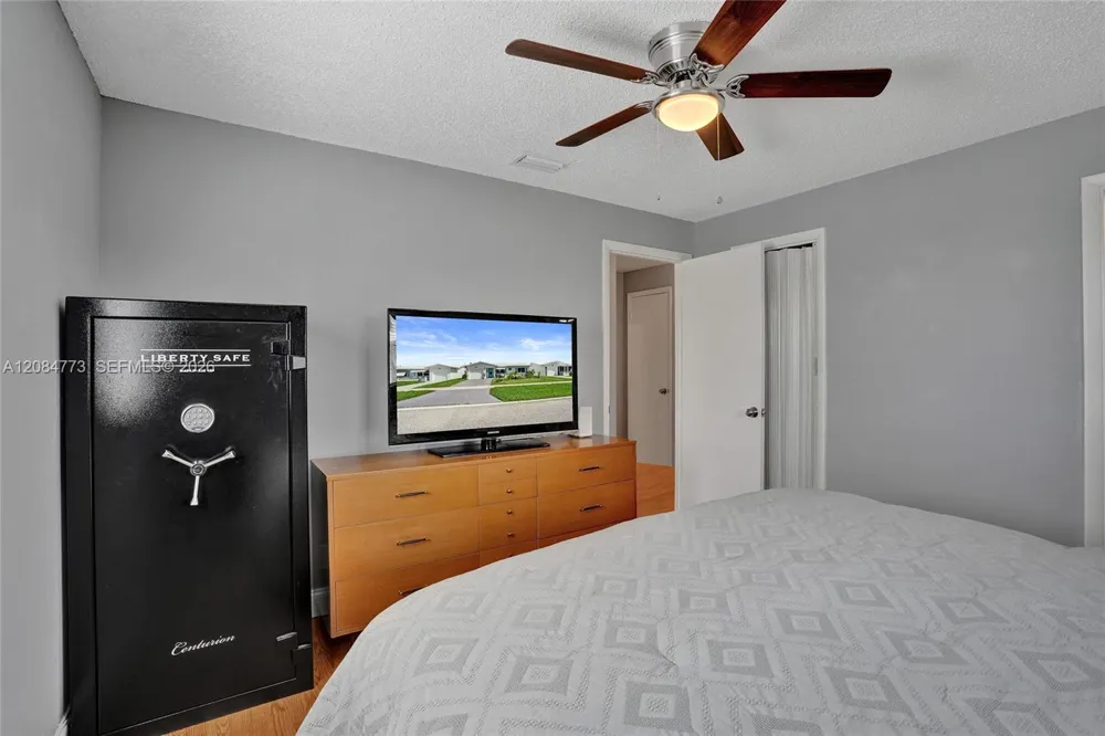 2083 SW 13th Ave Boynton Beach, FL 33426