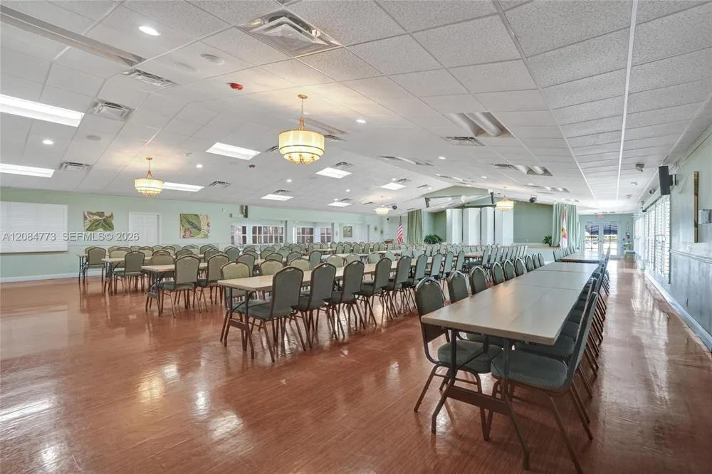 2083 SW 13th Ave Boynton Beach, FL 33426