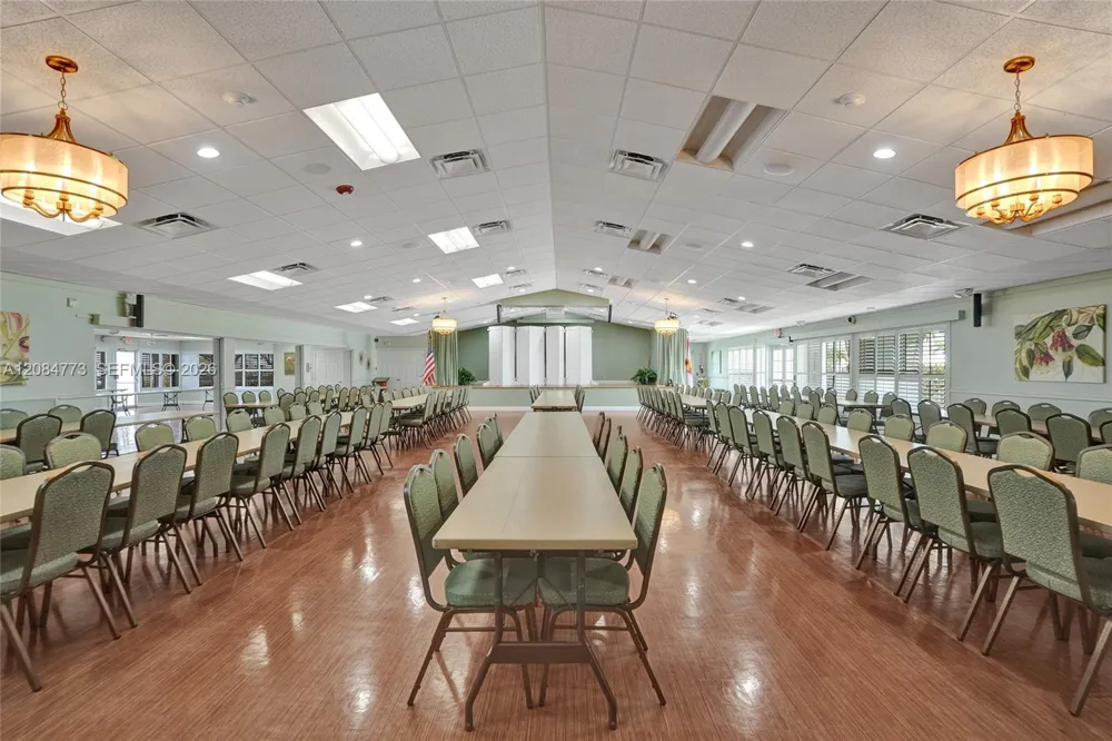 2083 SW 13th Ave Boynton Beach, FL 33426