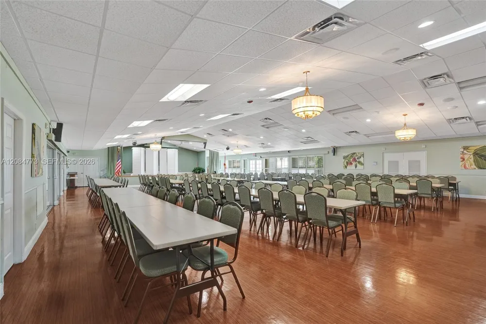 2083 SW 13th Ave Boynton Beach, FL 33426
