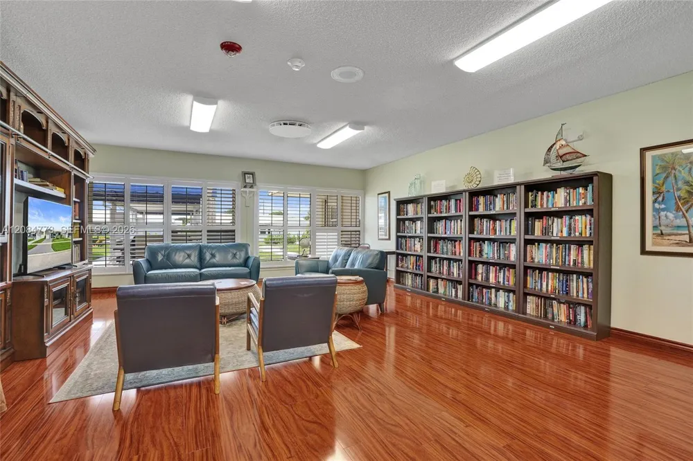 2083 SW 13th Ave Boynton Beach, FL 33426