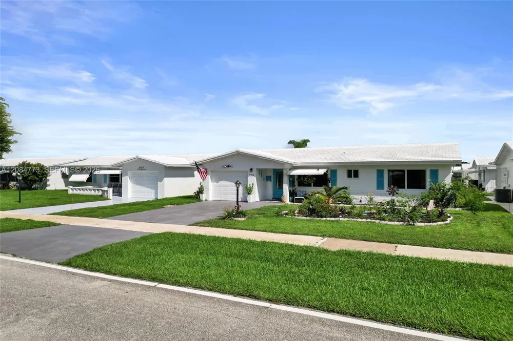 2083 SW 13th Ave Boynton Beach, FL 33426