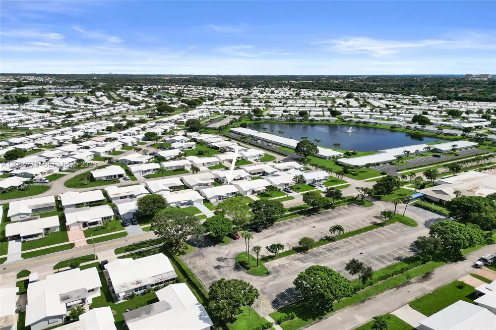 2083 SW 13th Ave Boynton Beach, FL 33426