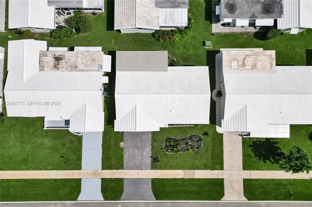 2083 SW 13th Ave Boynton Beach, FL 33426