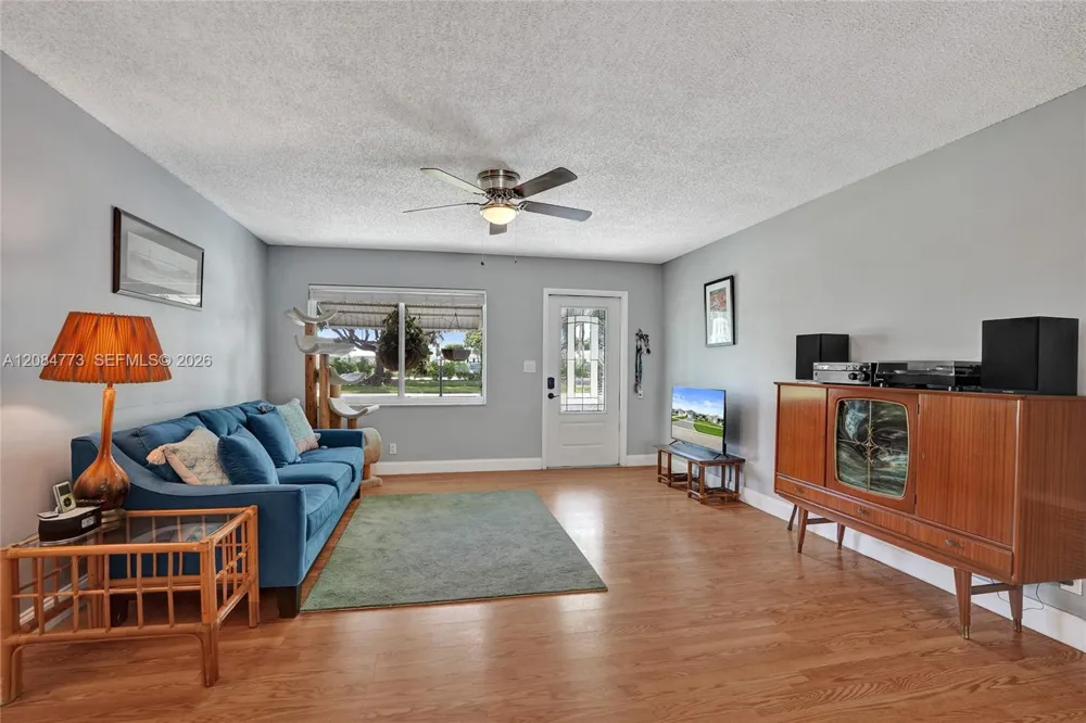 2083 SW 13th Ave Boynton Beach, FL 33426