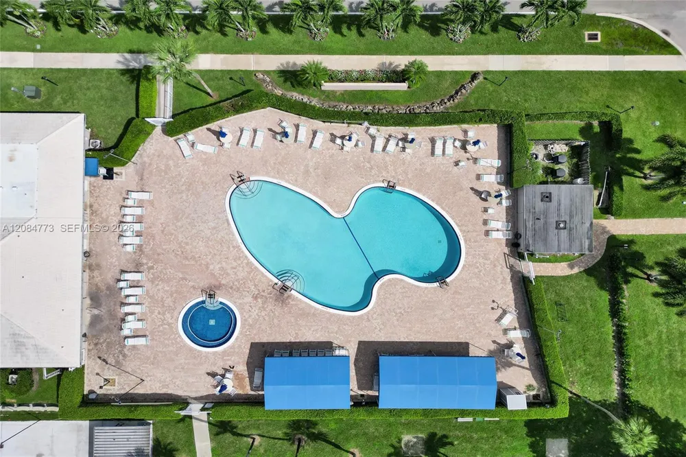 2083 SW 13th Ave Boynton Beach, FL 33426