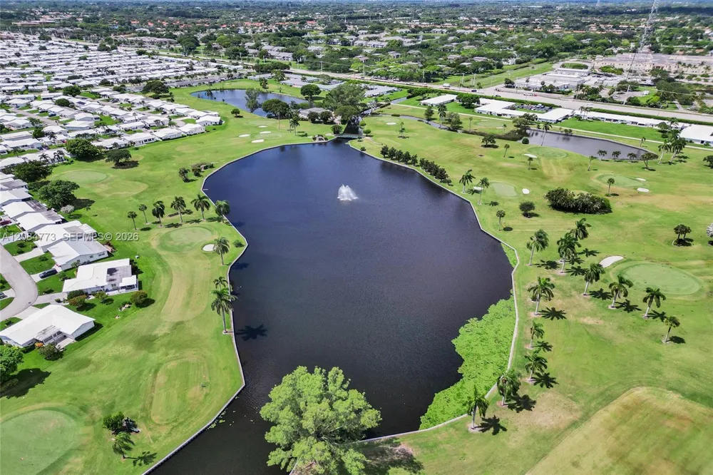 2083 SW 13th Ave Boynton Beach, FL 33426