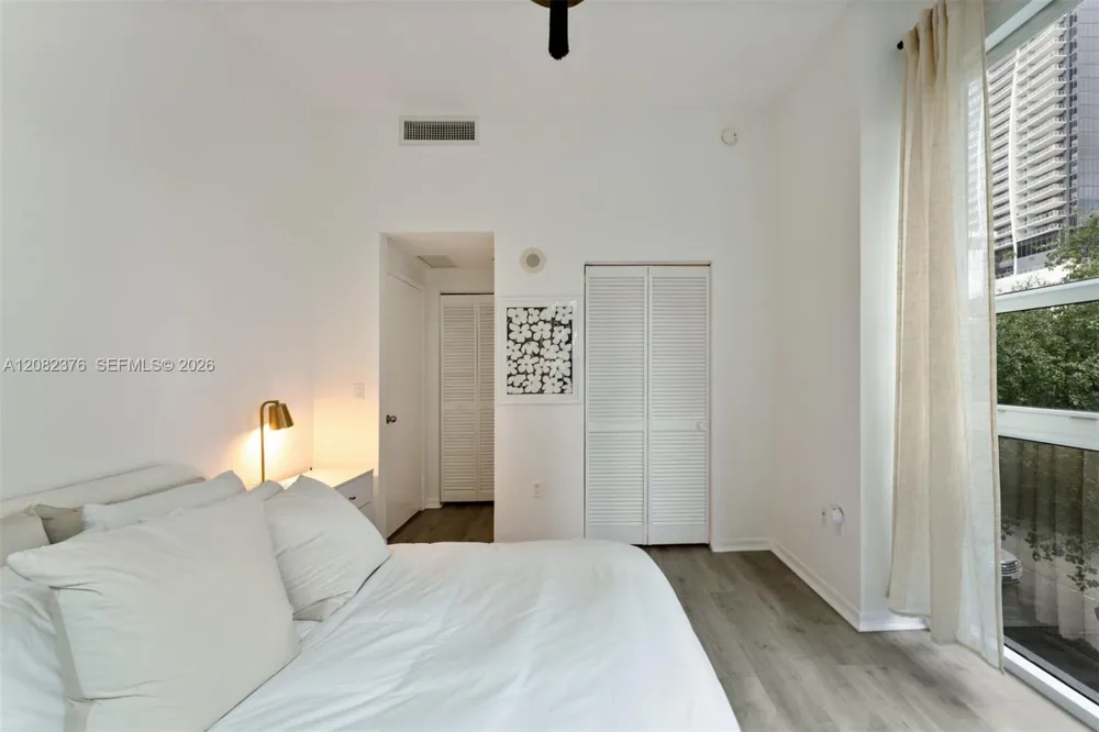 951 Brickell Ave #201 Miami, FL 33131