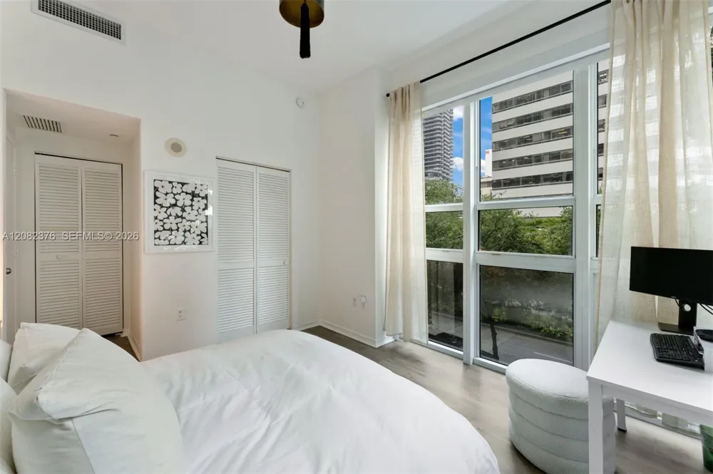 951 Brickell Ave #201 Miami, FL 33131