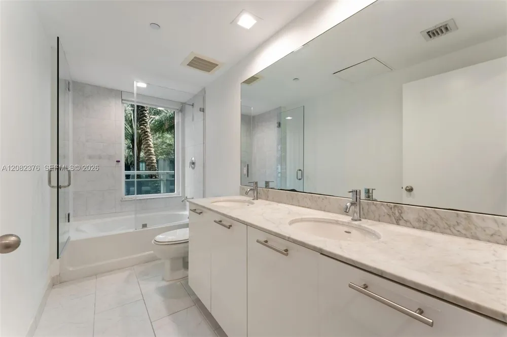 951 Brickell Ave #201 Miami, FL 33131