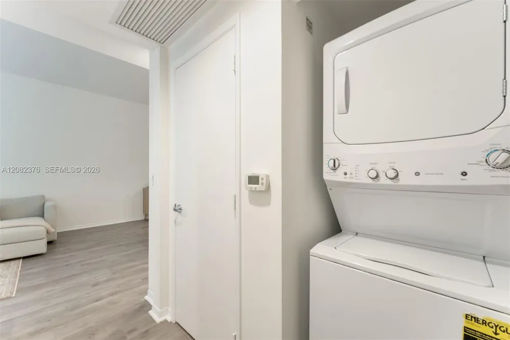951 Brickell Ave #201 Miami, FL 33131