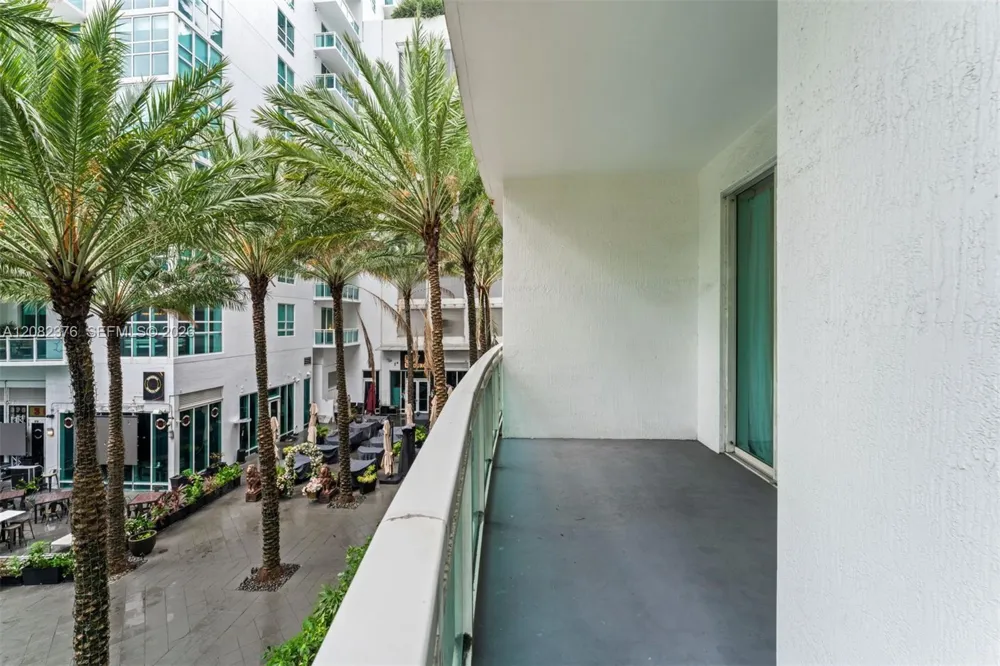 951 Brickell Ave #201 Miami, FL 33131