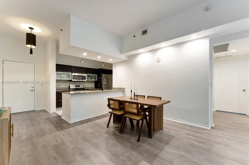 951 Brickell Ave #201 Miami, FL 33131