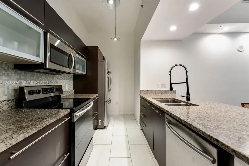 951 Brickell Ave #201 Miami, FL 33131