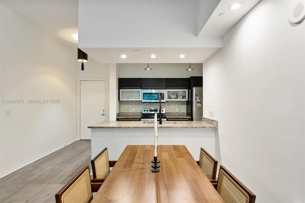 951 Brickell Ave #201 Miami, FL 33131