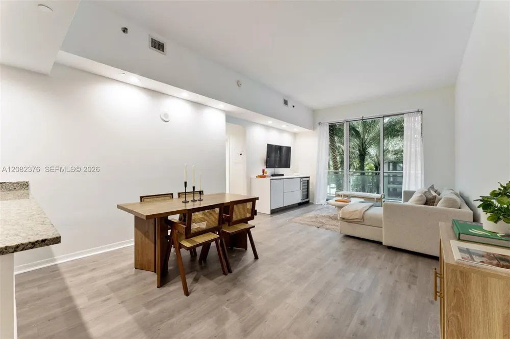 951 Brickell Ave #201 Miami, FL 33131