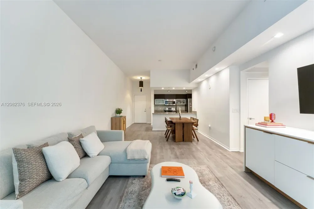 951 Brickell Ave #201 Miami, FL 33131