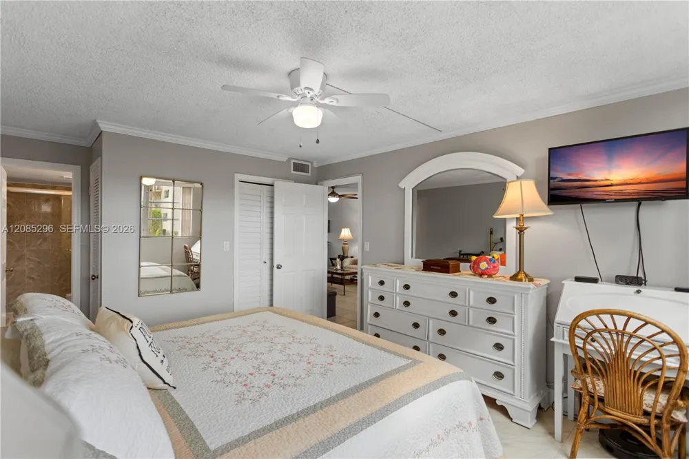 691 S Hollybrook Dr #26-105 Pembroke Pines, FL 33025