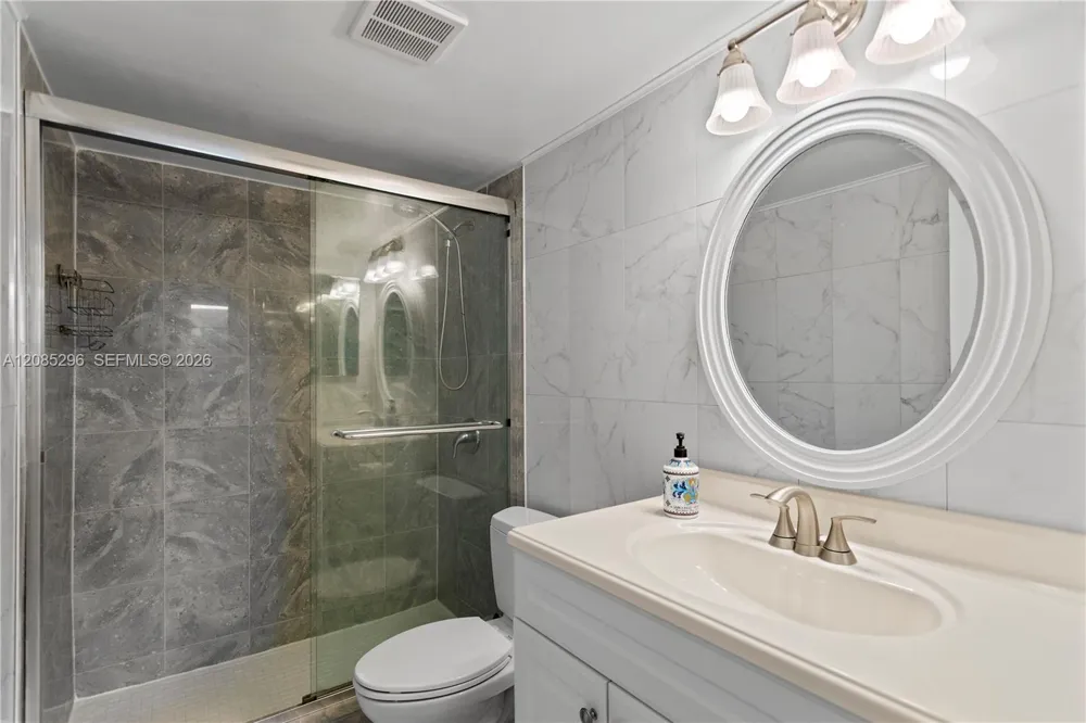 691 S Hollybrook Dr #26-105 Pembroke Pines, FL 33025