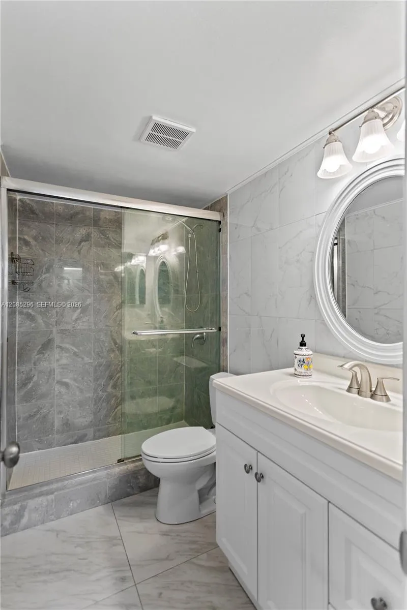691 S Hollybrook Dr #26-105 Pembroke Pines, FL 33025