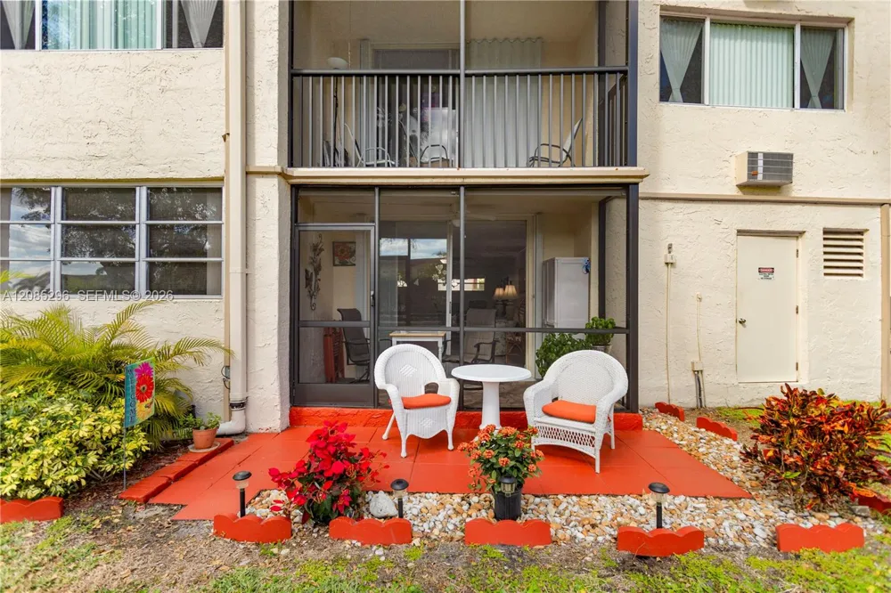 691 S Hollybrook Dr #26-105 Pembroke Pines, FL 33025