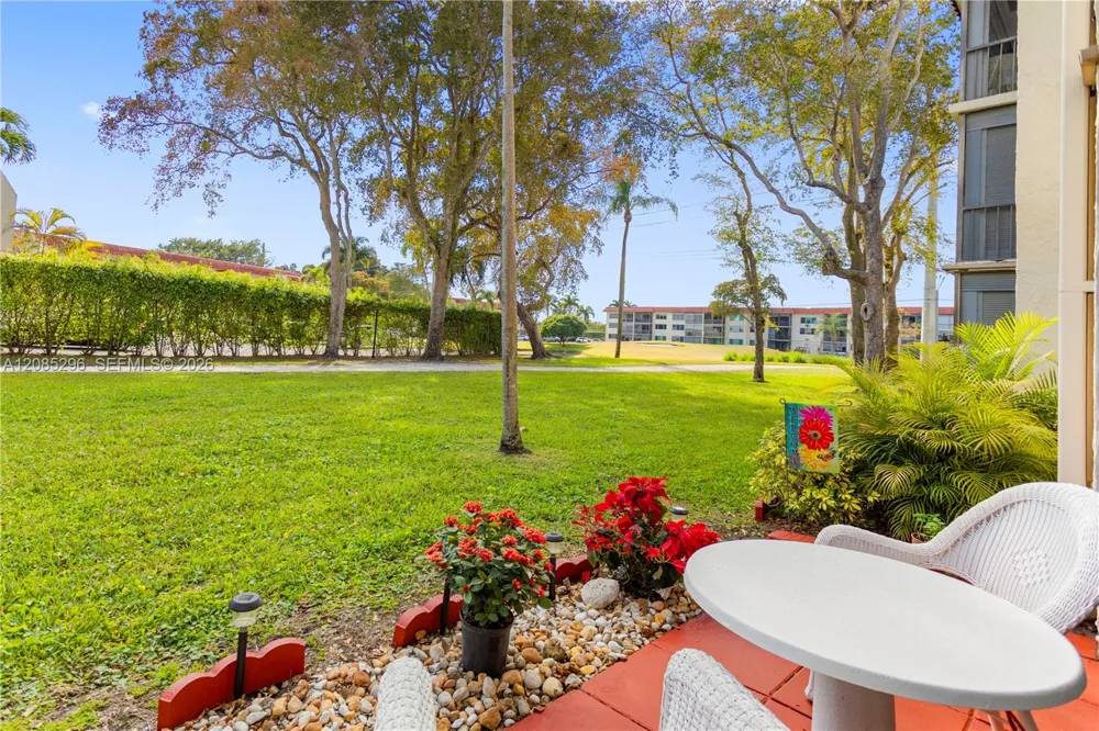 691 S Hollybrook Dr #26-105 Pembroke Pines, FL 33025