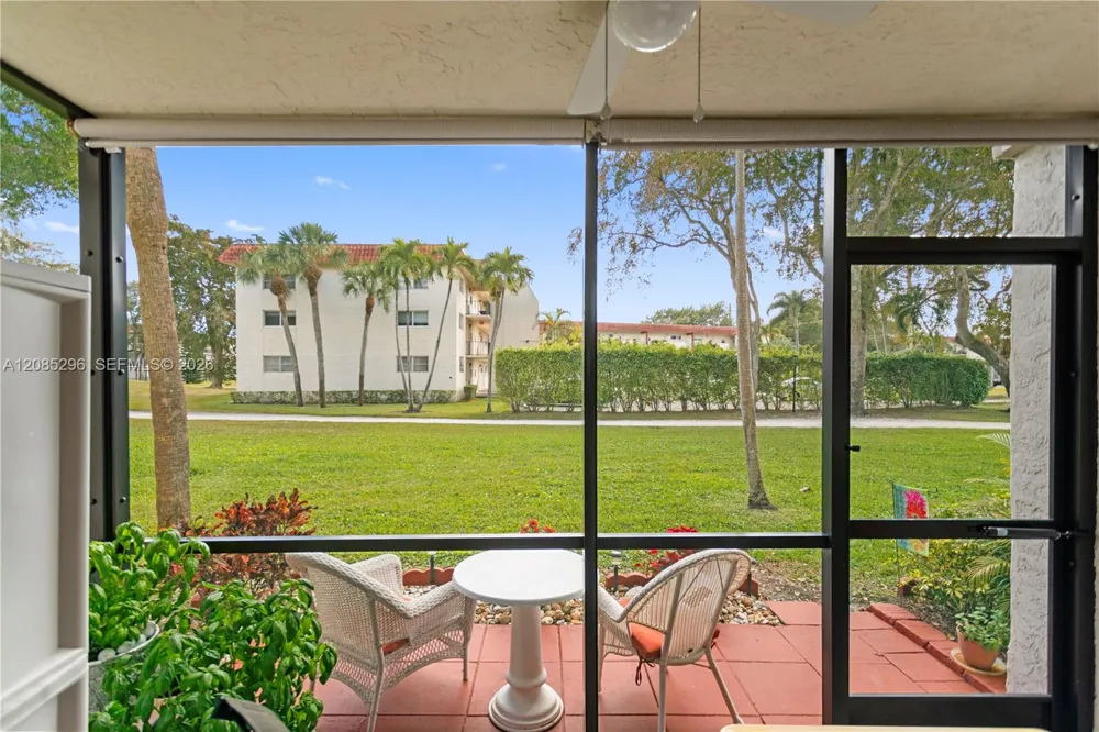 691 S Hollybrook Dr #26-105 Pembroke Pines, FL 33025