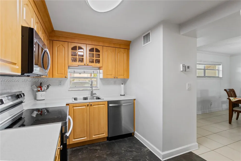 691 S Hollybrook Dr #26-105 Pembroke Pines, FL 33025
