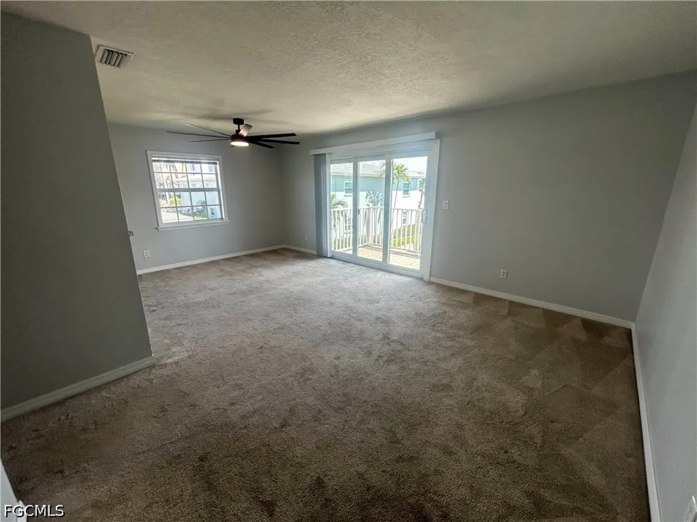 Key Drive #4 North Fort Myers, FL 33903
