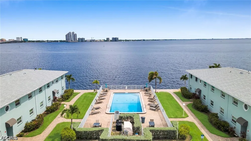 Key Drive #4 North Fort Myers, FL 33903