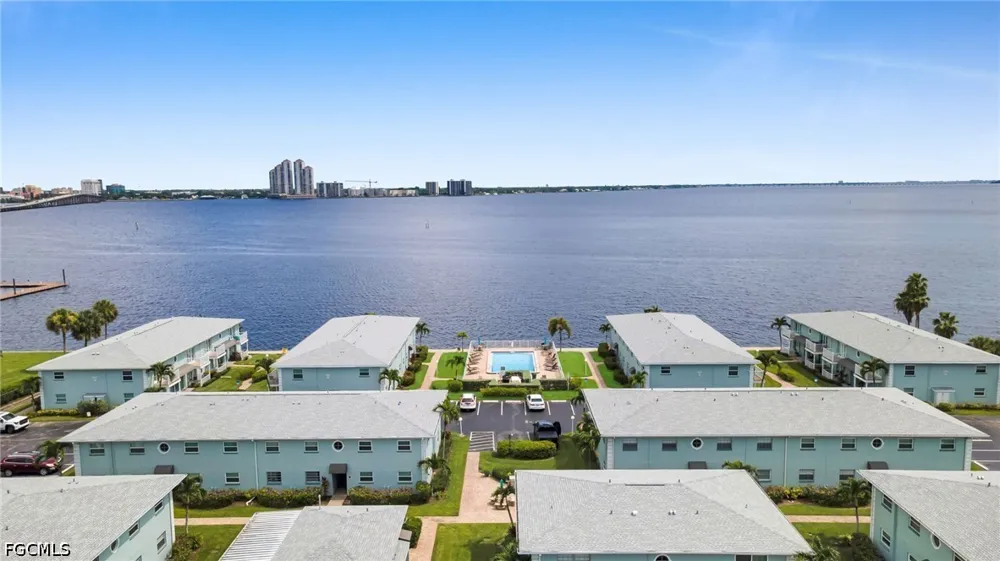 Key Drive #4 North Fort Myers, FL 33903