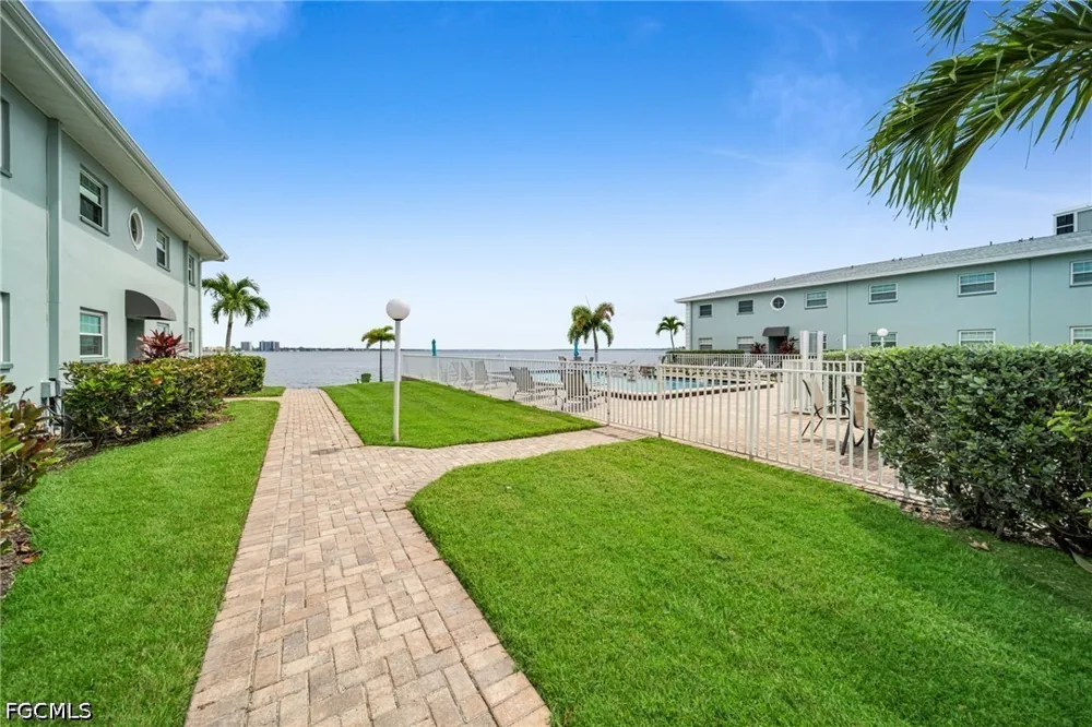 Key Drive #4 North Fort Myers, FL 33903