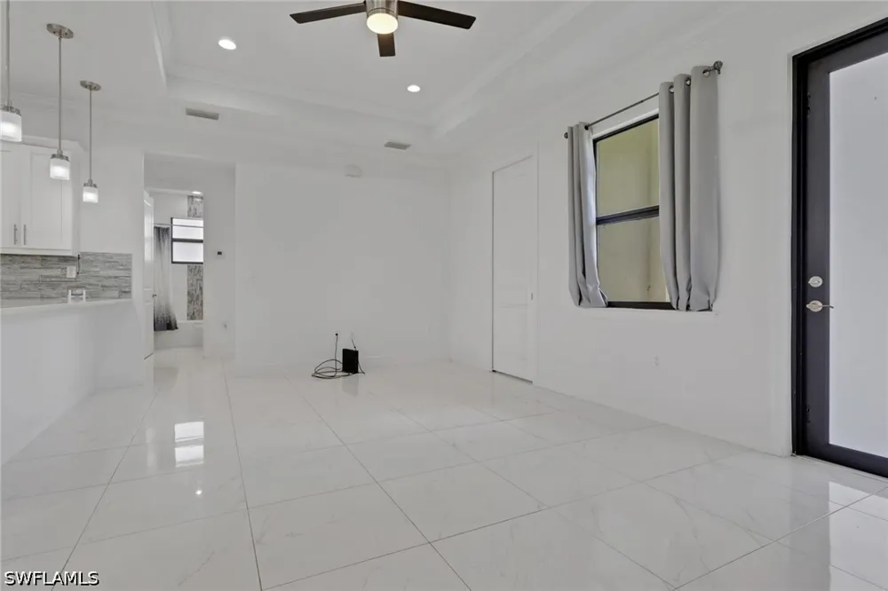 24th Avenue NE Naples, FL 34120