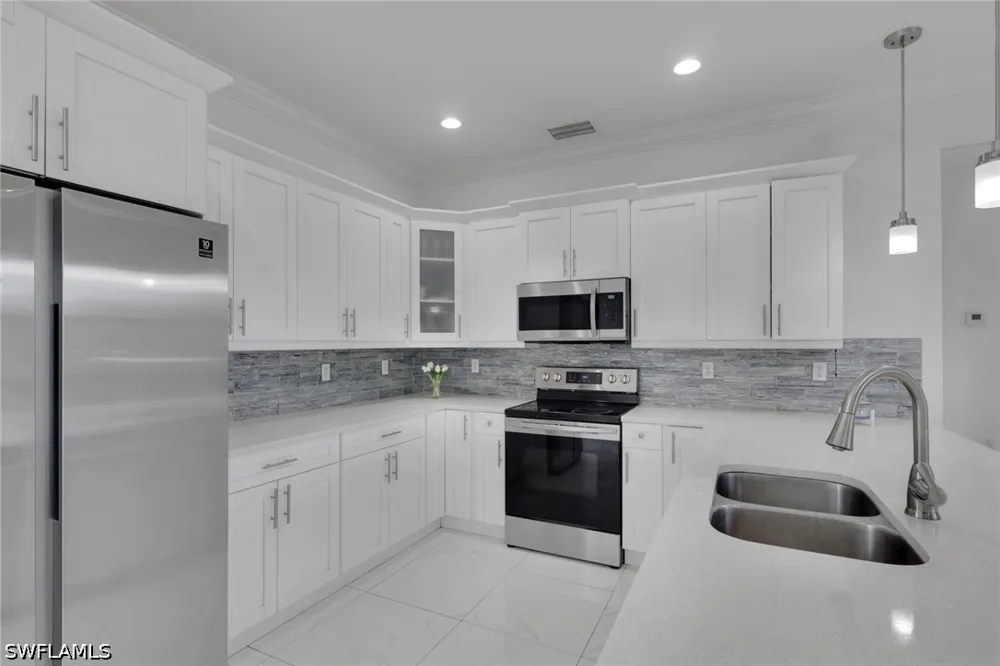 24th Avenue NE Naples, FL 34120