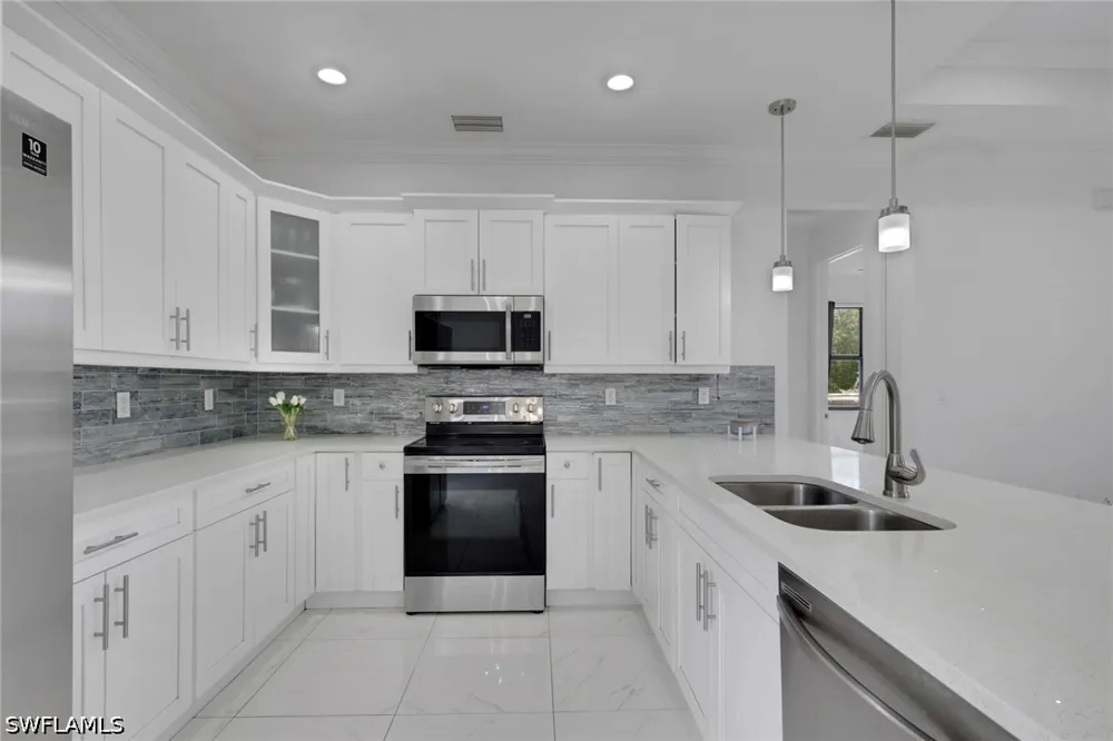 24th Avenue NE Naples, FL 34120